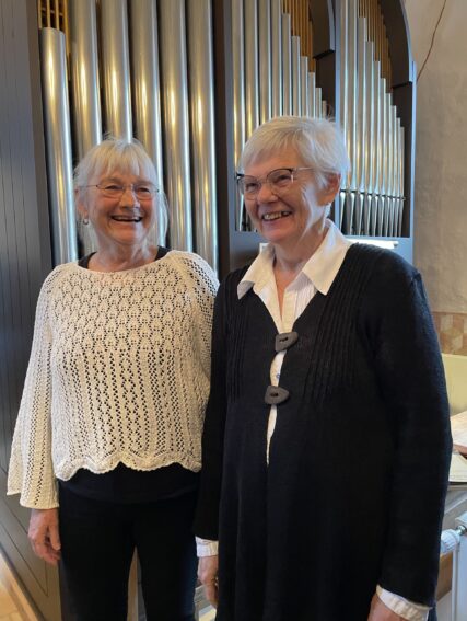 Margrethe og Elsebeth spillede orgel og fløjte for os